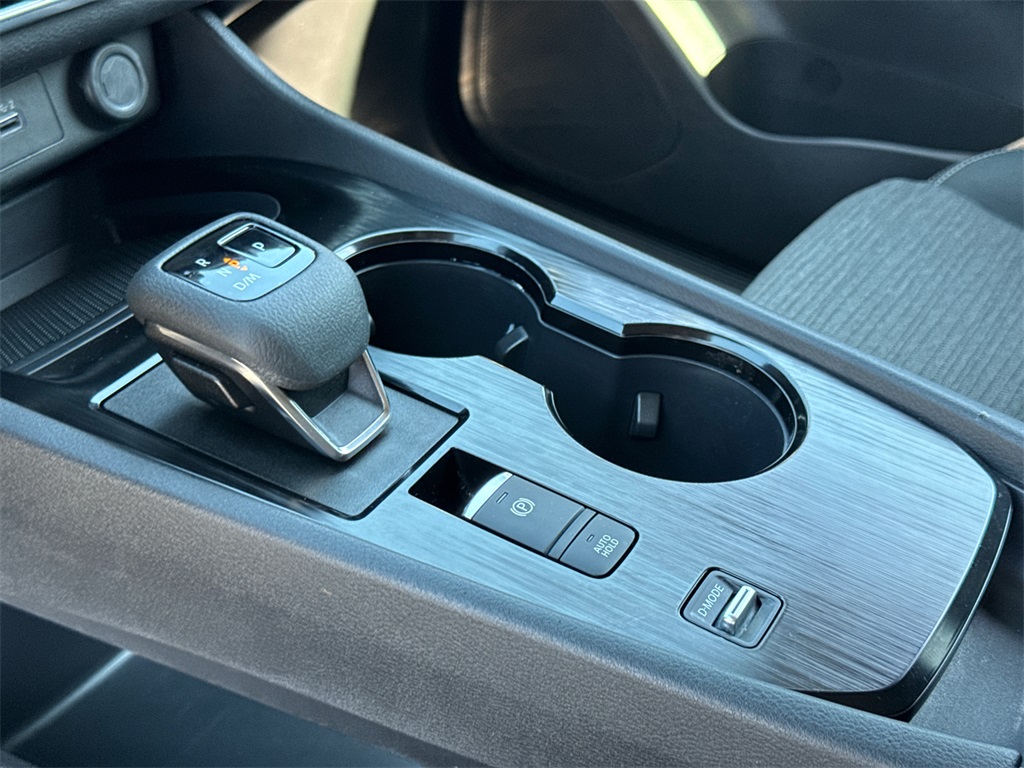 2023 Nissan Rogue SV photo 25