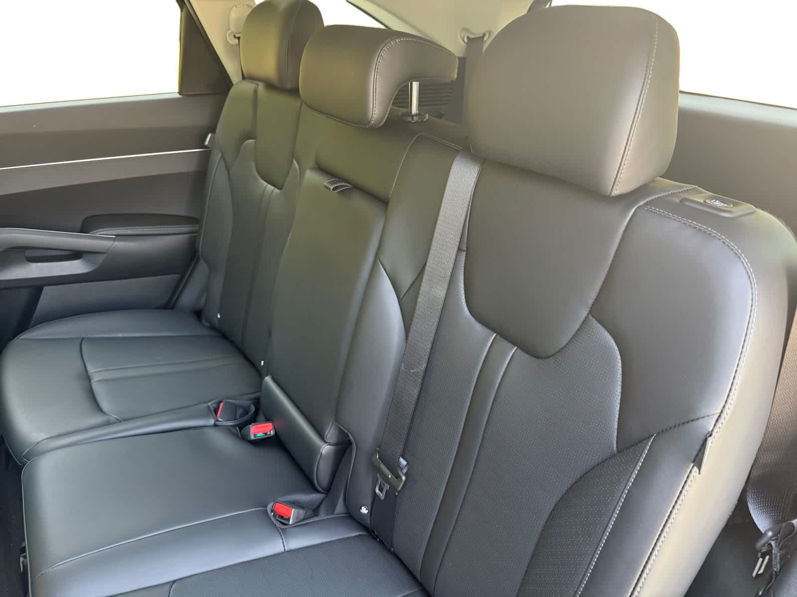2026 Kia Sorento S photo 12