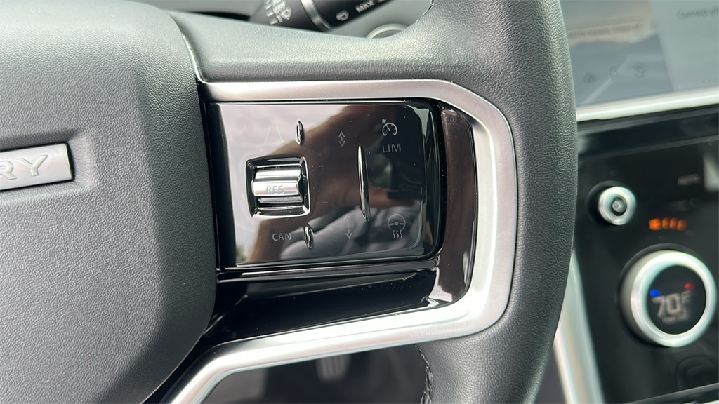 2023 Land Rover Discovery Sport SE photo 15