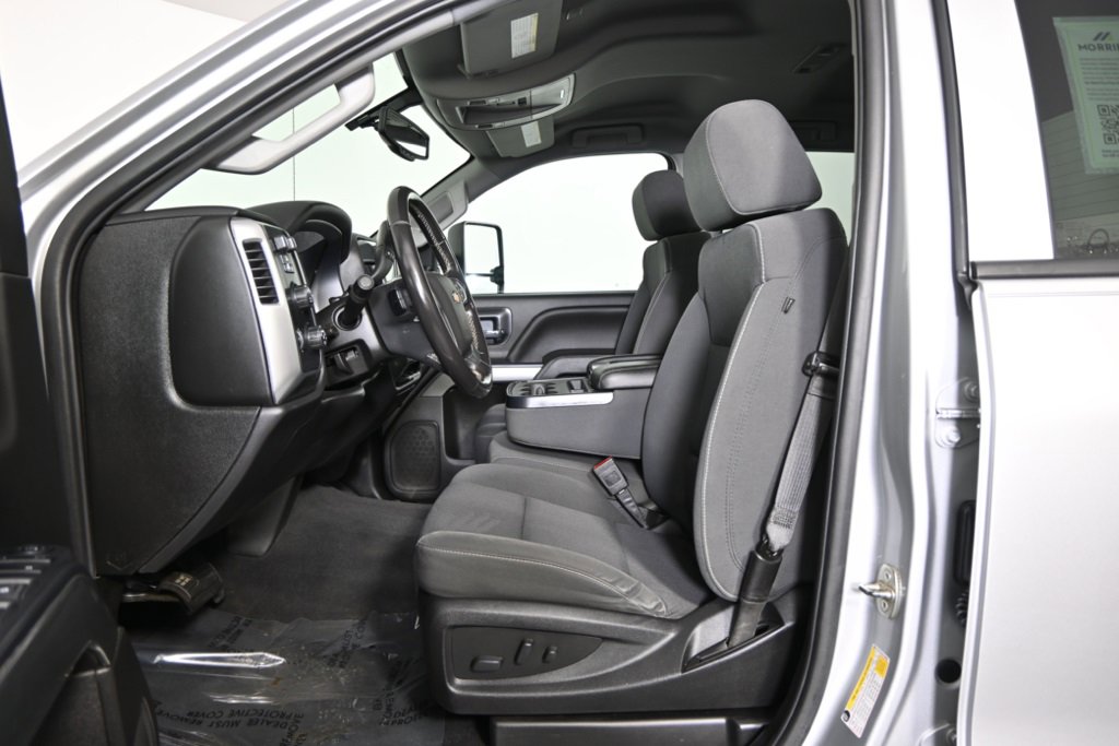 2019 Chevrolet Silverado 2500HD LT photo 18