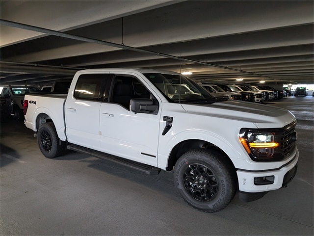 2025 Ford F-150 XLT photo 2