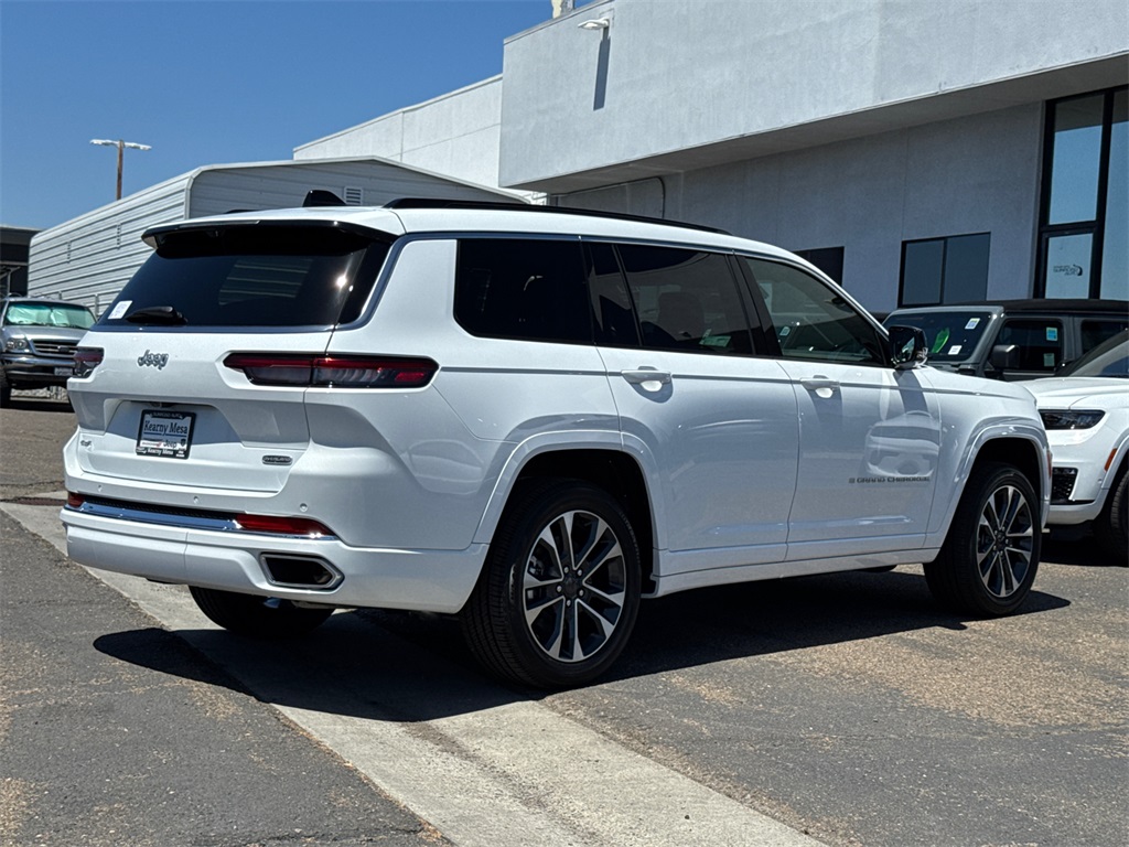 2025 Jeep Grand Cherokee Overland photo 10