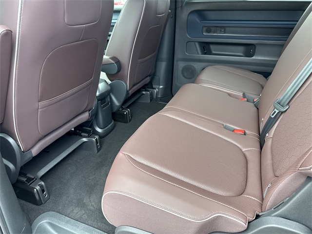 2025 Volkswagen ID. Buzz Pro S photo 31