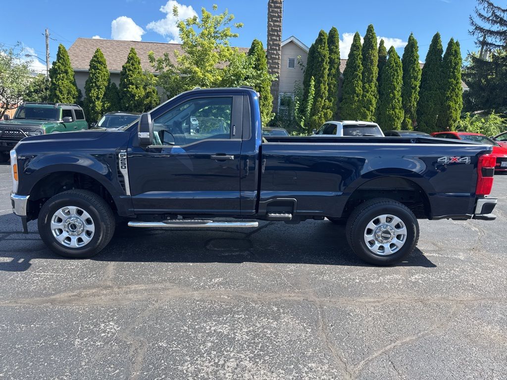 2023 Ford F-250 XLT photo 6