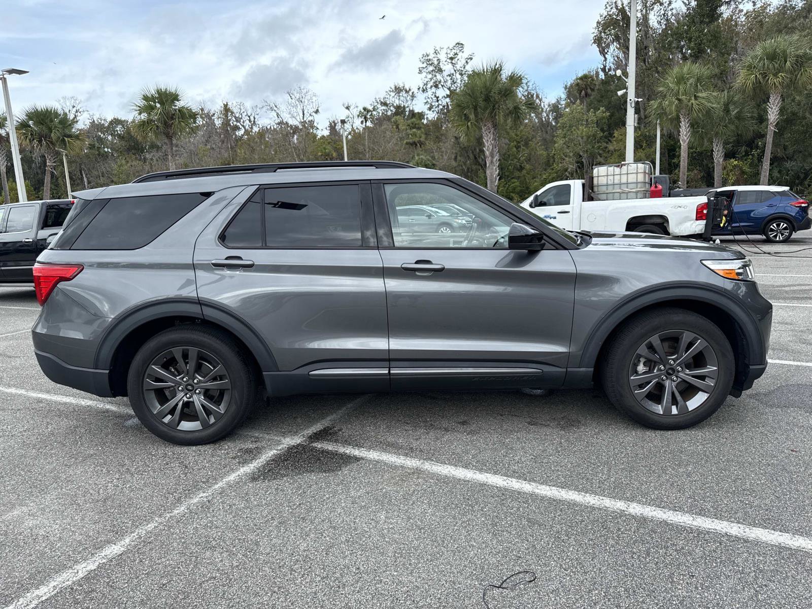 2022 Ford Explorer XLT's photo