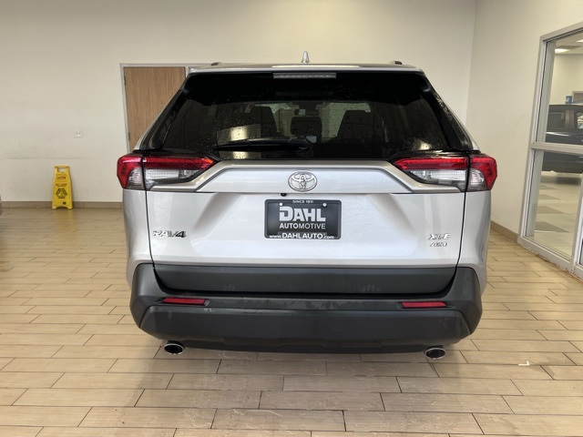 2024 Toyota RAV4 XLE photo 9