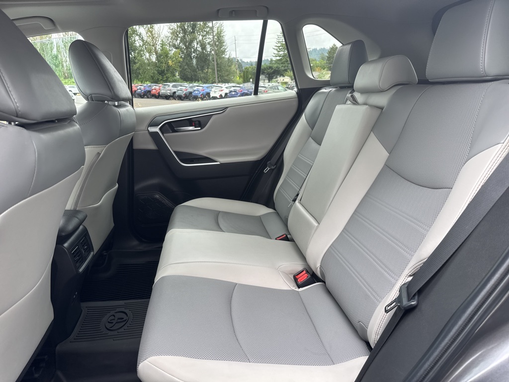2023 Toyota RAV4 Hybrid Limited photo 13