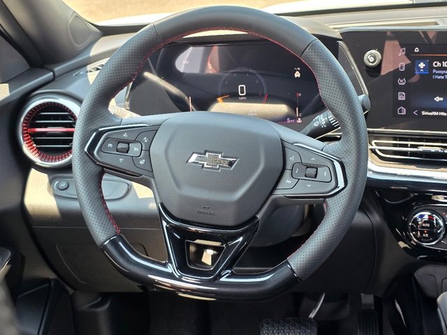 2025 Chevrolet Trax photo 11