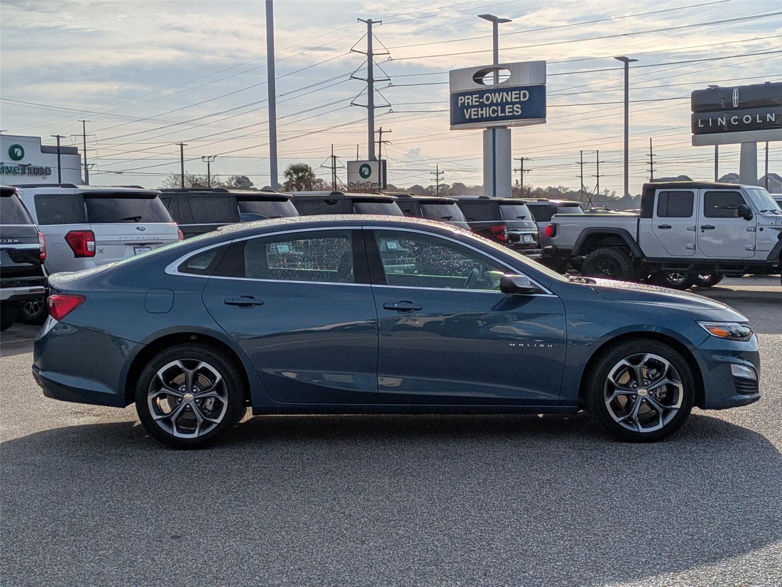 2024 Chevrolet Malibu 1LT photo 4