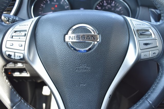 2016 Nissan Rogue SL photo 14