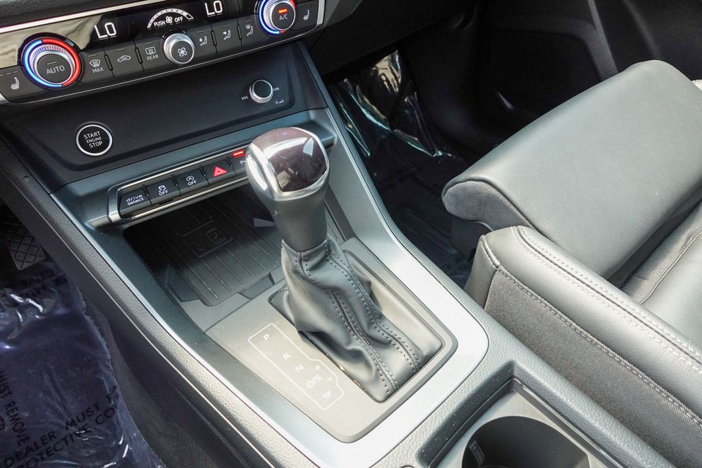 2025 Audi Q3 S line Premium photo 20