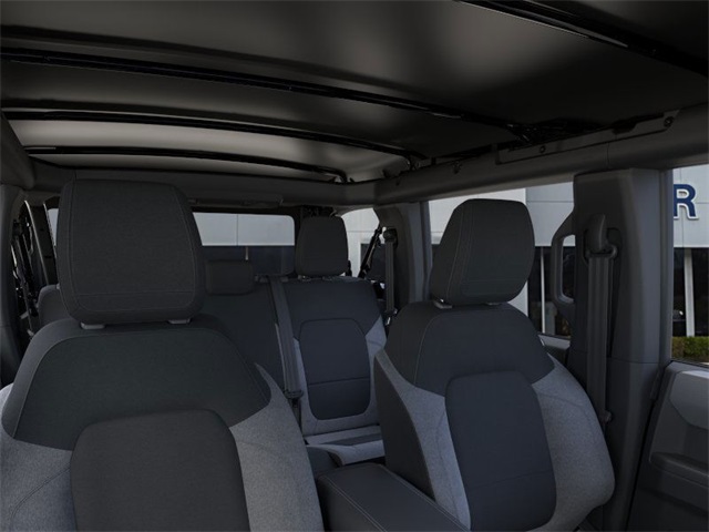 2025 Ford Bronco Base photo 11