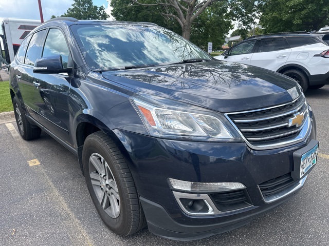 Used 2015 Chevrolet Traverse 1LT with VIN 1GNKVGKD8FJ182284 for sale in Apple Valley, Minnesota