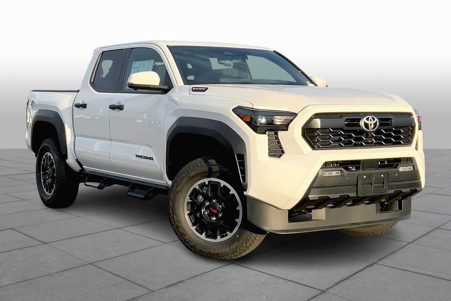 2025 Toyota Tacoma TRD Off-Road photo 2