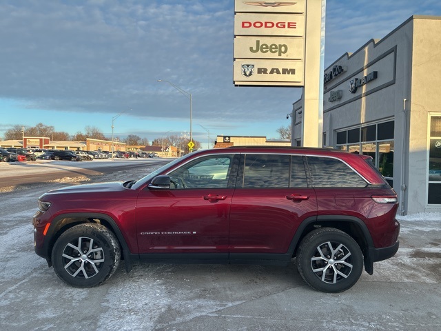 2024 Jeep Grand Cherokee Limited's photo