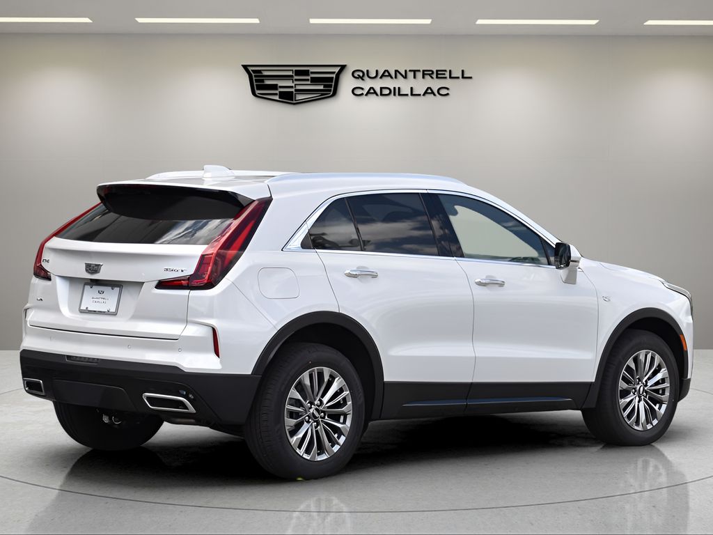 2024 Cadillac XT4 Premium Luxury photo 3