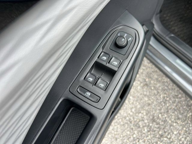 2022 Volkswagen Taos S photo 4