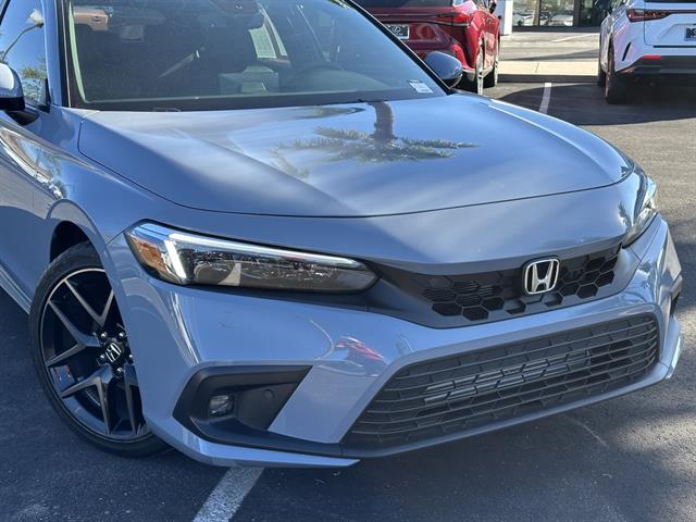 2022 Honda Civic Hatchback Sport Touring photo 3