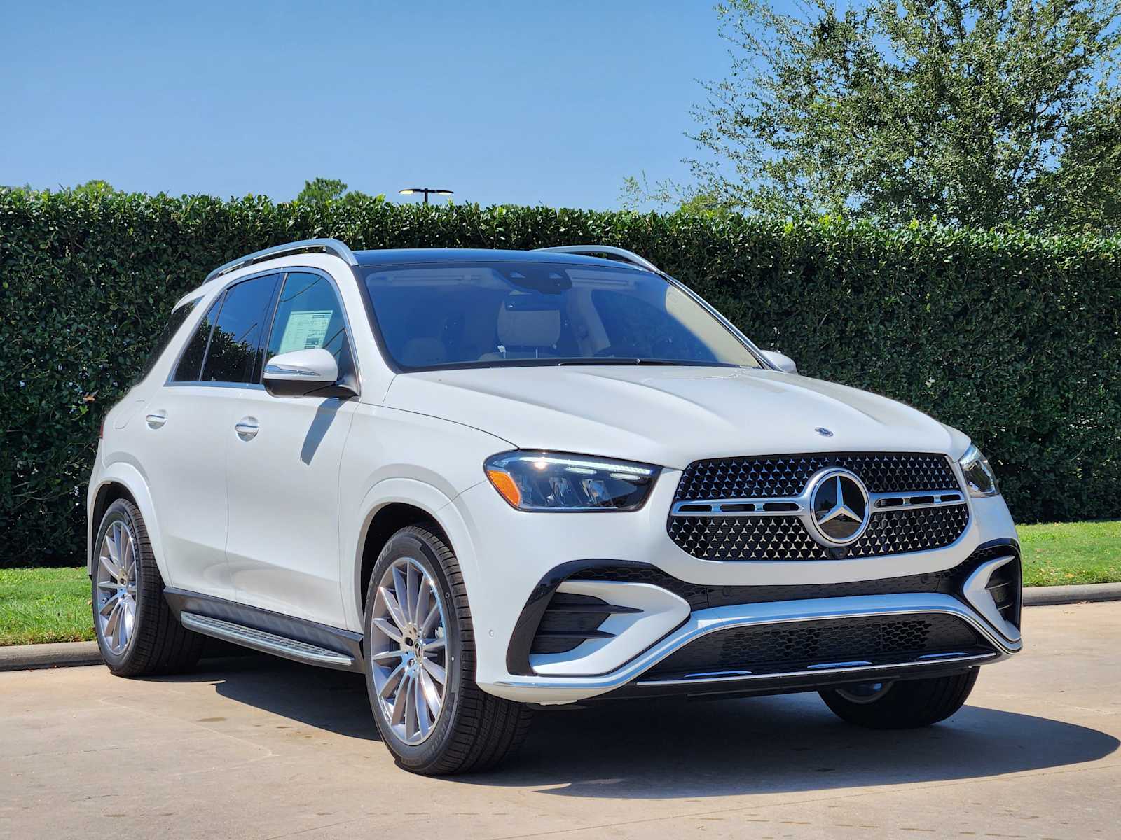 2026 Mercedes Benz GLE 450 4MATIC photo 2