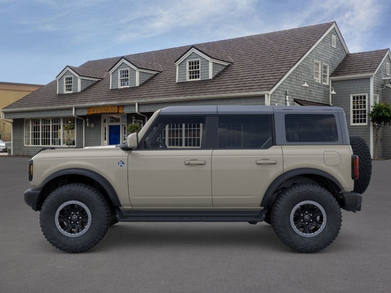 2025 Ford Bronco Outer Banks photo 3