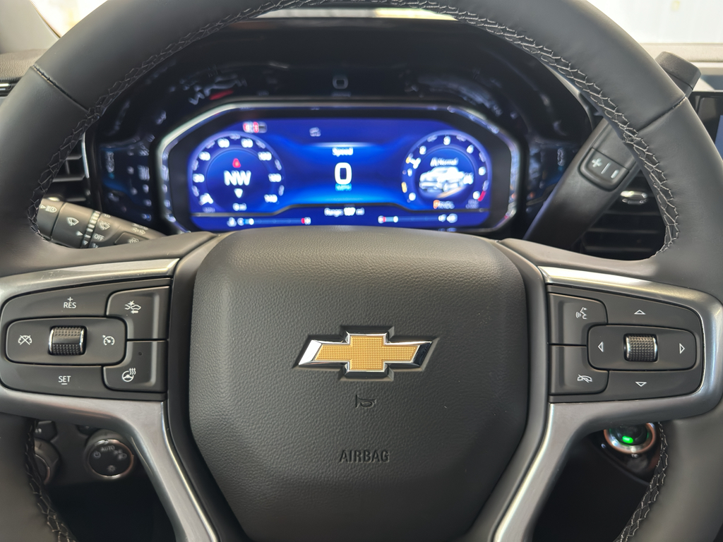 2025 Chevrolet Silverado 1500 LT photo 9