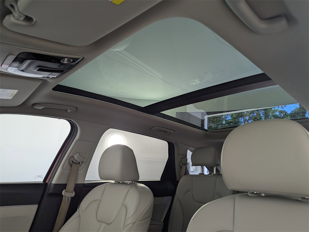 2023 Kia Sorento S photo 25