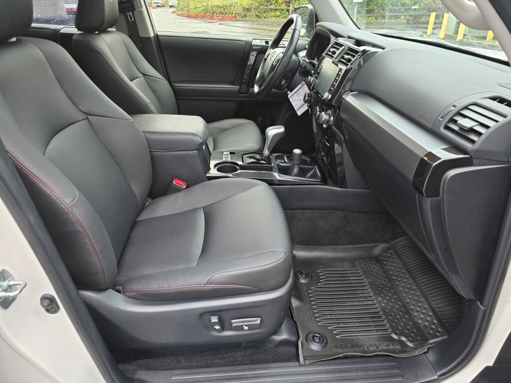 2023 Toyota 4Runner TRD Off-Road Premium photo 8