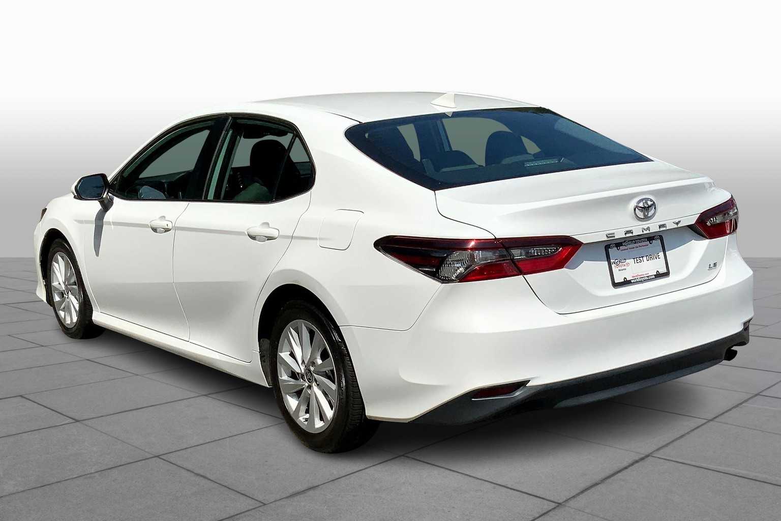 2023 Toyota Camry LE photo 19