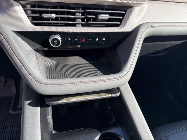 2025 Ford Explorer photo 15