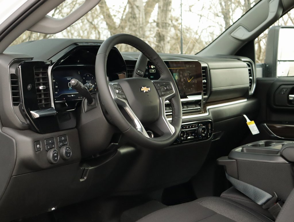 2025 Chevrolet Silverado 2500HD LT photo 9