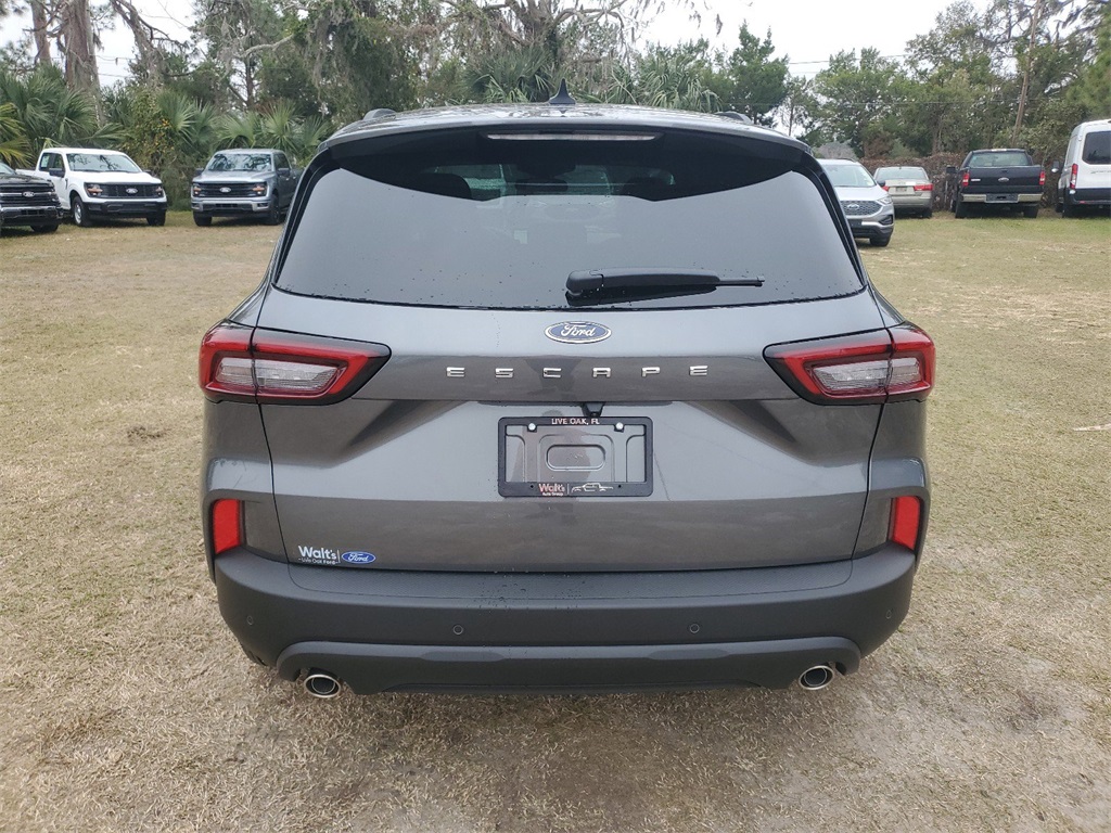 2025 Ford Escape ST-Line photo 6