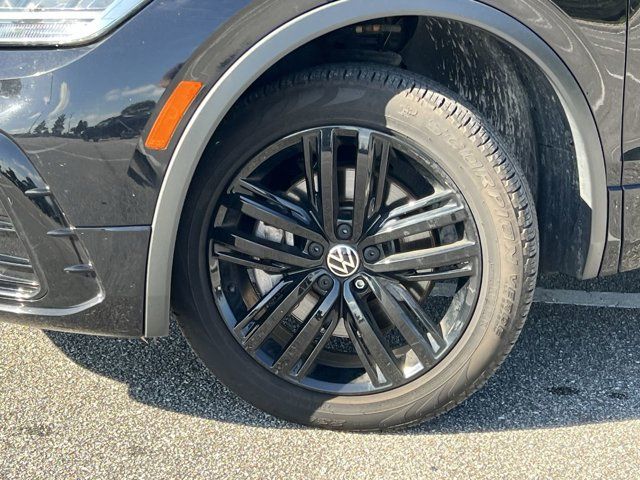 2022 Volkswagen Tiguan SE R-Line Black photo 2