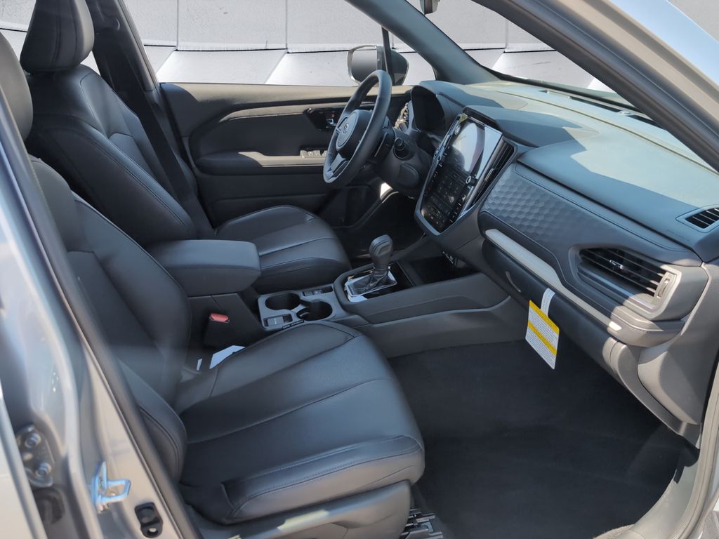 2025 Subaru Forester Limited photo 13