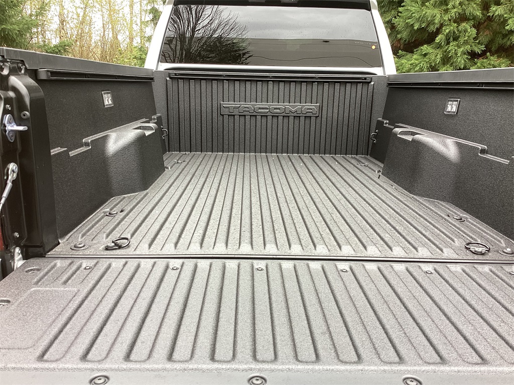 2025 Toyota Tacoma SR5 4x4 Double Cab photo 14