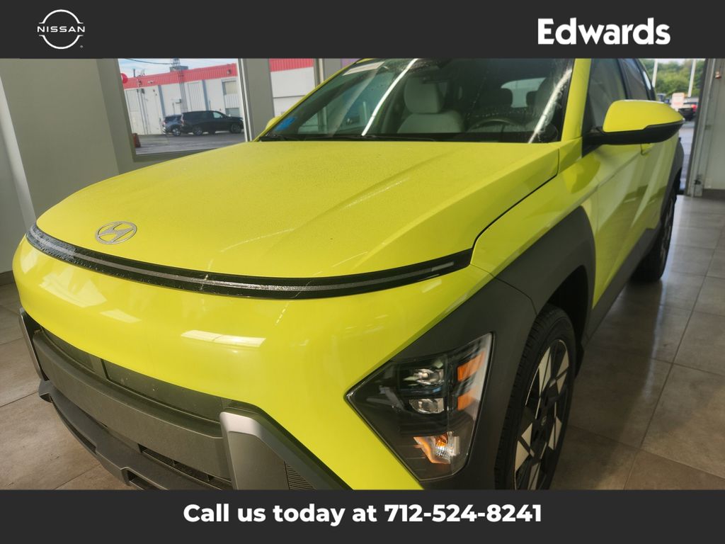 2024 Hyundai Kona SEL photo 3