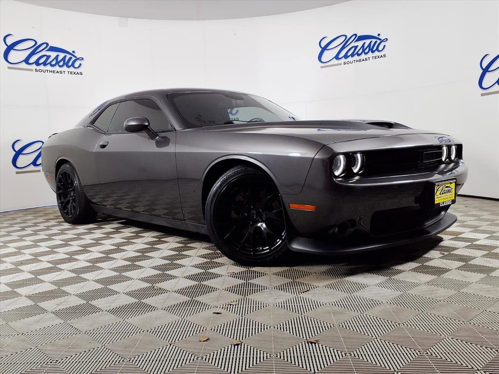 2021 Dodge Challenger R/T's photo