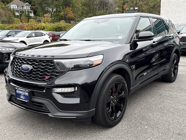 2022 Ford Explorer ST photo 3