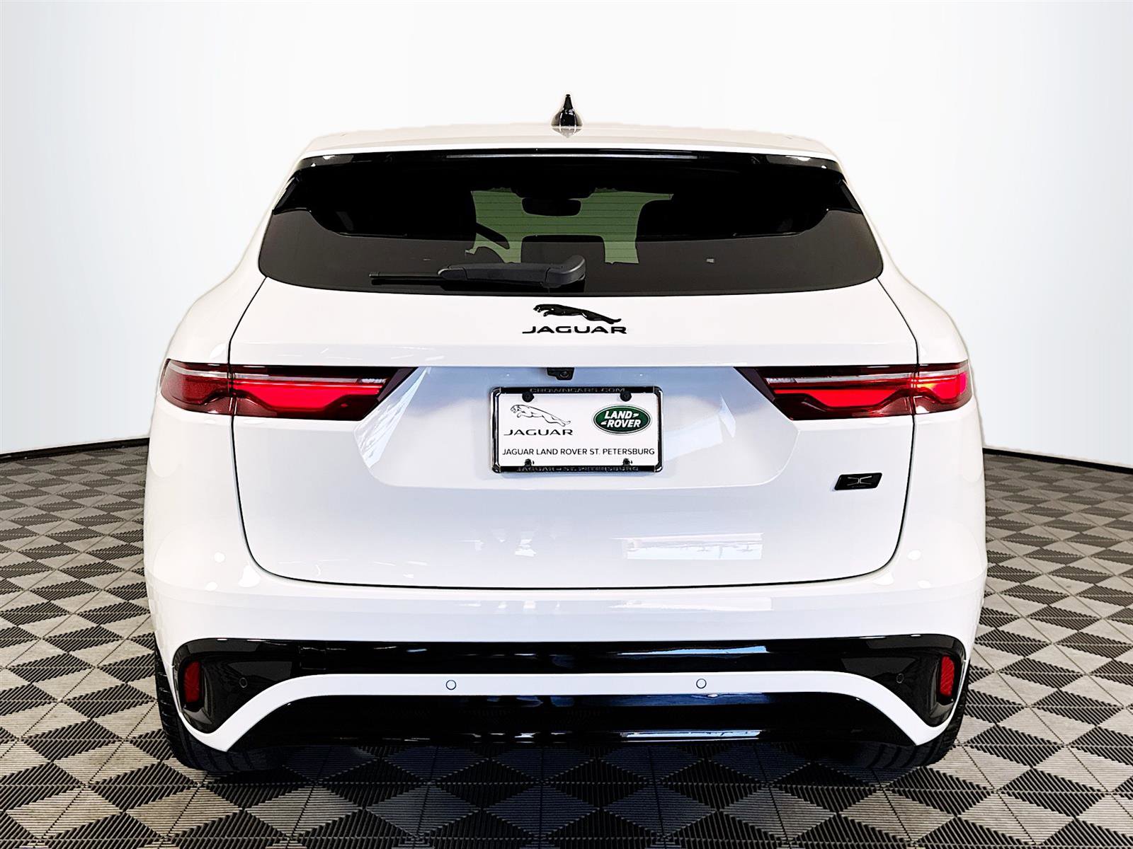 2026 Jaguar F-PACE P250 R-Dynamic S photo 6