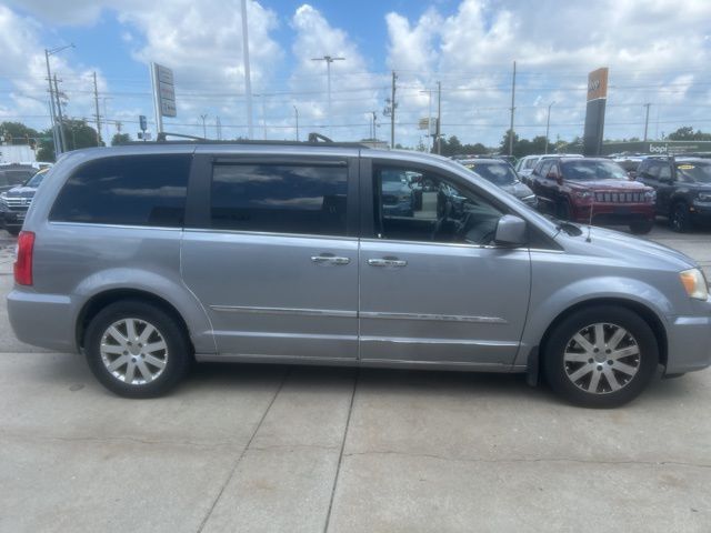 Used 2014 Chrysler Town & Country Touring with VIN 2C4RC1BG5ER418663 for sale in Bloomington, IL