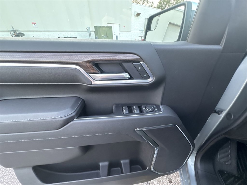 2026 Chevrolet Silverado 1500 LT photo 14