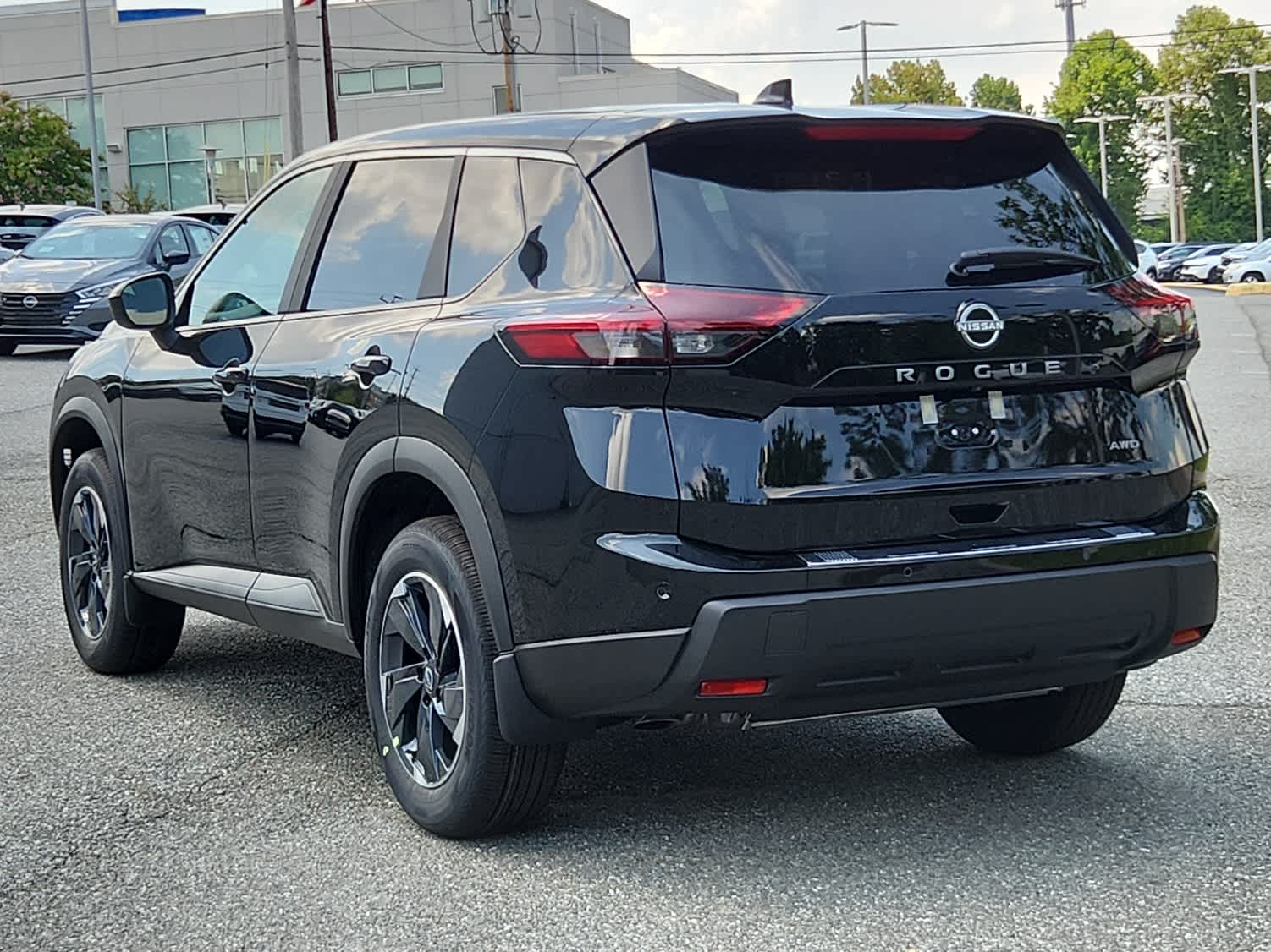 2026 Nissan Rogue SV photo 4