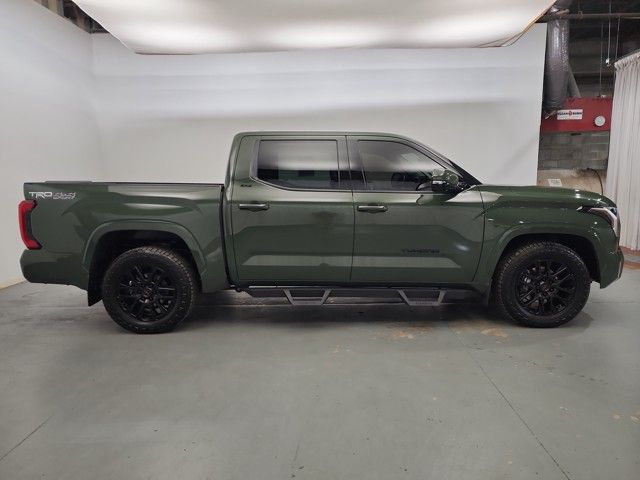 2022 Toyota Tundra SR5 CrewMax photo 5