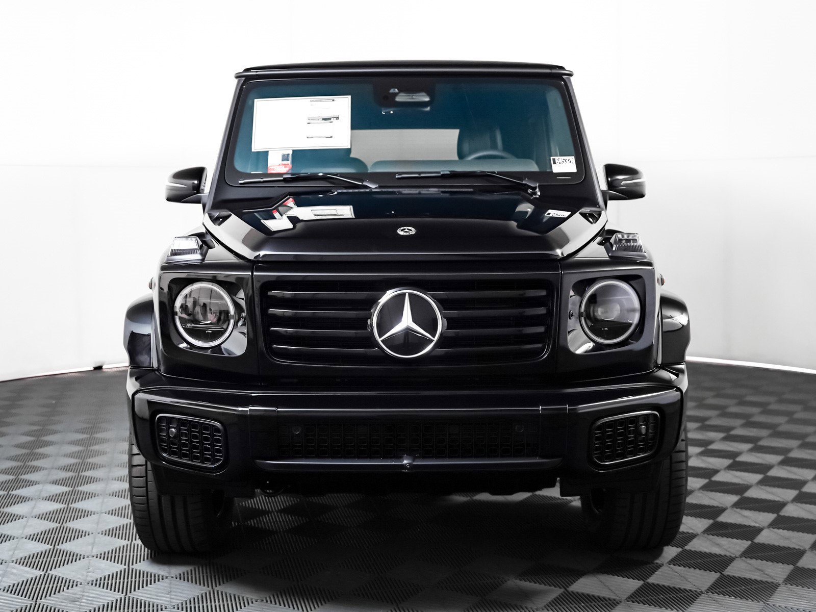 2025 Mercedes Benz G photo 9