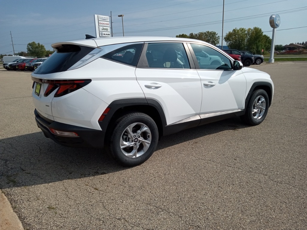 2023 Hyundai Tucson SE photo 5