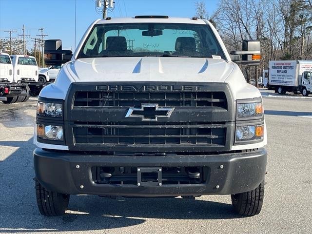 2024 Chevrolet Silverado 5500HD Work Truck photo 2