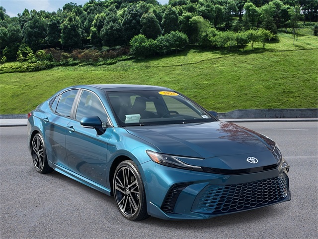 2025 Toyota Camry XSE's photo