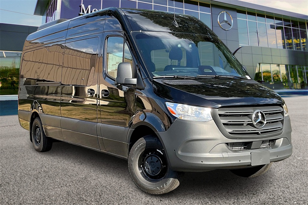 2025 Mercedes-Benz Sprinter Passenger Van Base's photo