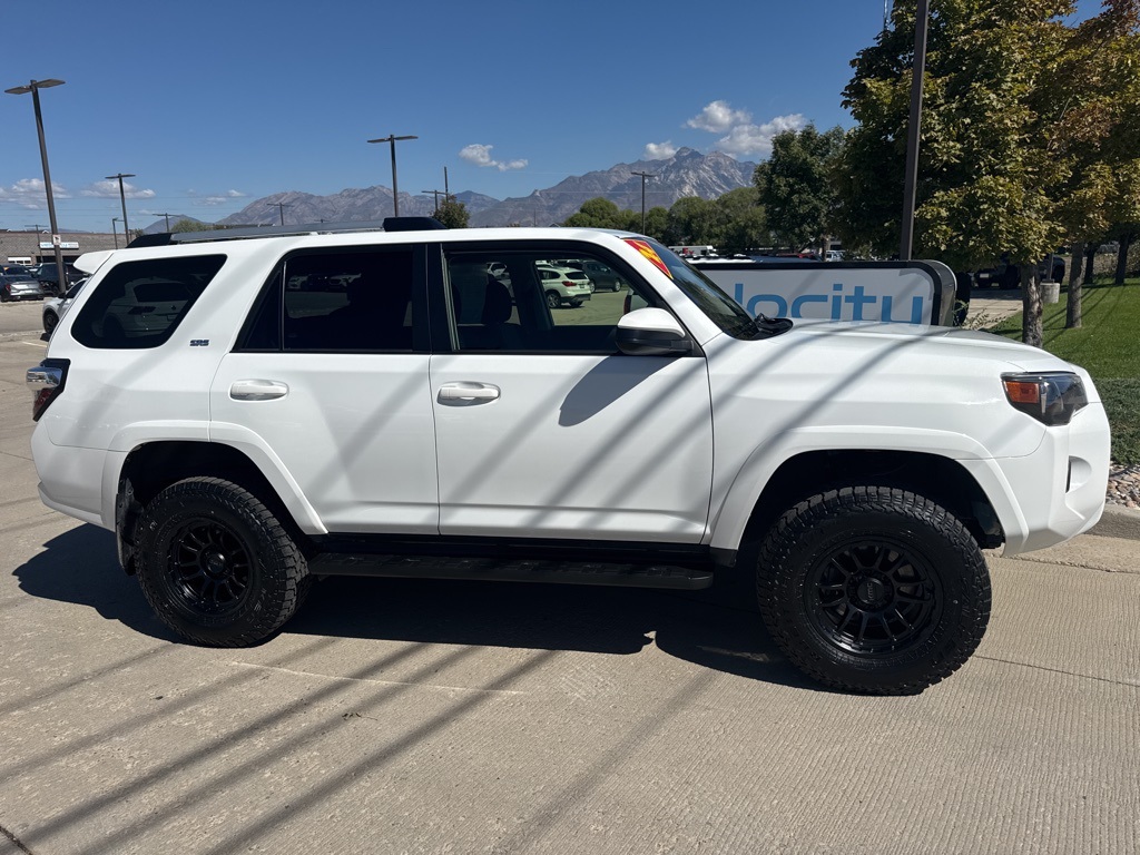 2024 Toyota 4Runner SR5 photo 8