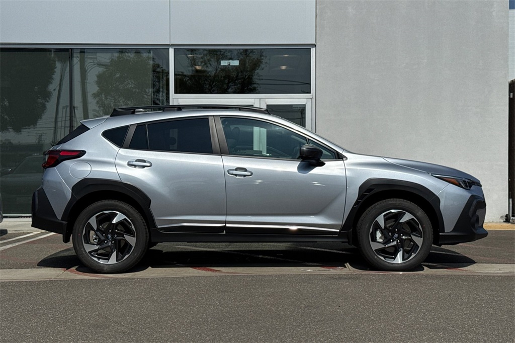 2025 Subaru Crosstrek Limited photo 3