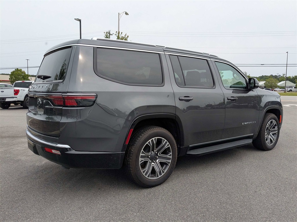 2024 Jeep Wagoneer Base photo 4